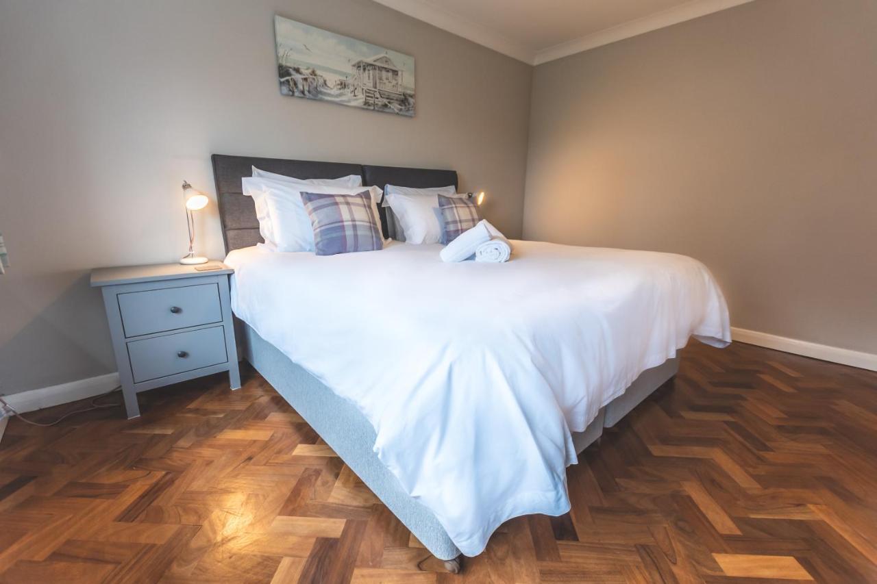 Kings Field Maisonette Eastleigh Buitenkant foto
