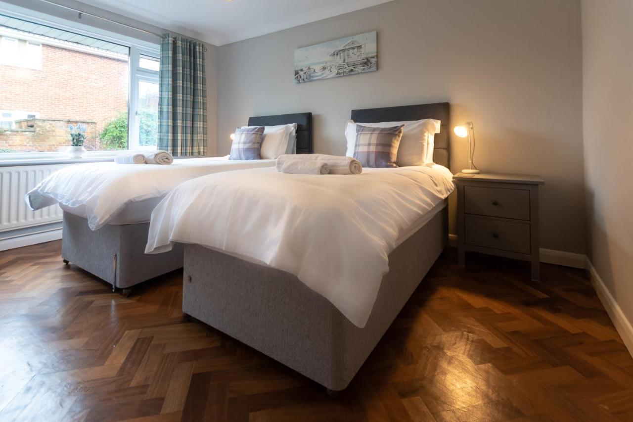 Kings Field Maisonette Eastleigh Buitenkant foto