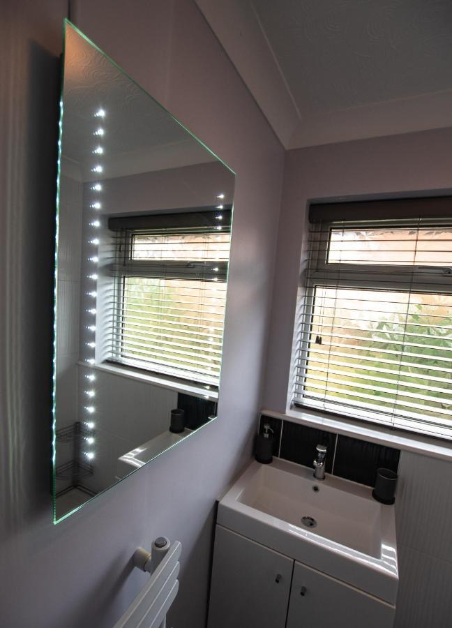 Kings Field Maisonette Eastleigh Buitenkant foto