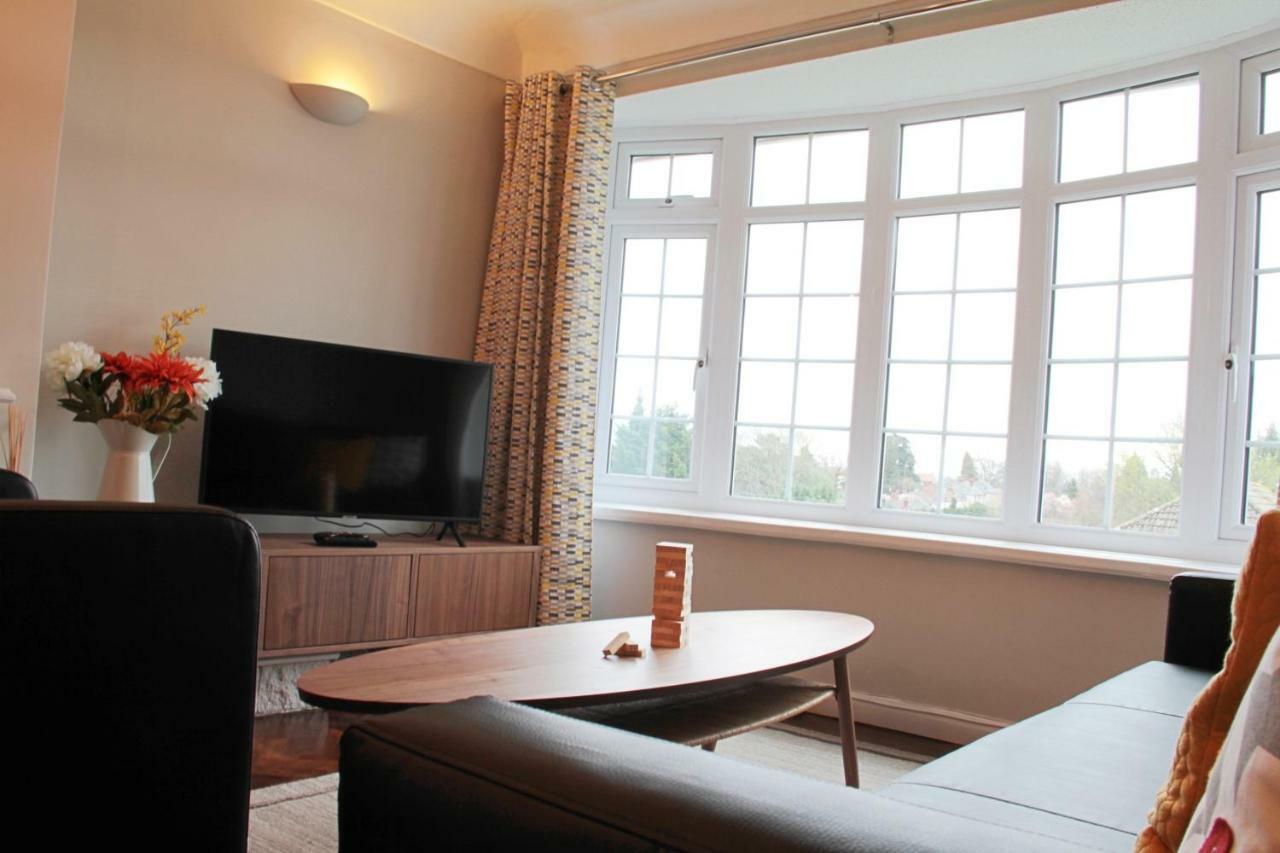 Kings Field Maisonette Eastleigh Buitenkant foto